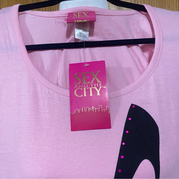 Sex and the city scoop neck top - Picture 3 of 3